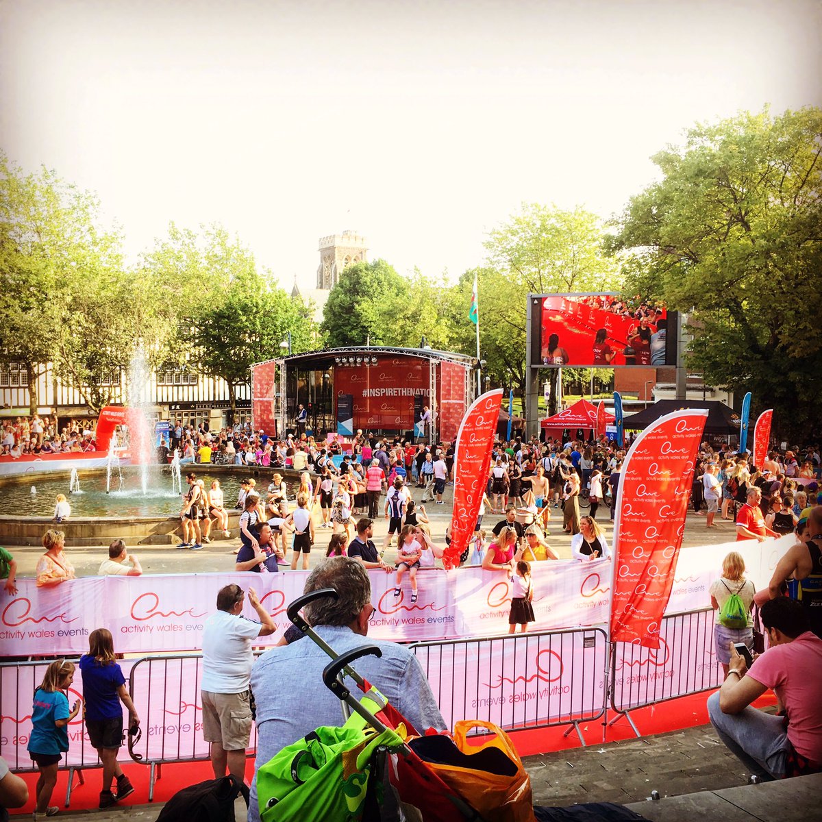 zazzwalker's tweet image. What a perfect day it was for Wales' first ever city centre triathlon! #swanseatriathlon #inspirethenation