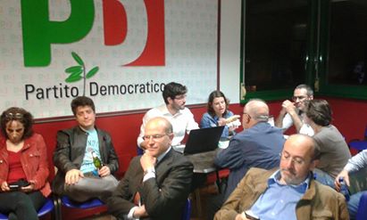 pd_va's tweet photo. A dirigere le operazioni in via M.Rosa il resp enti locali @pbertocchi #lalunganotte #elezioniVa2016 https://t.co/C5d72gGMmg