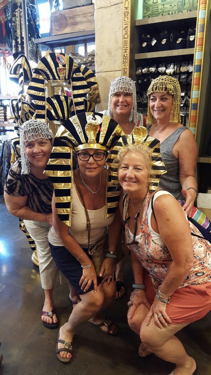 The queens are in the house!