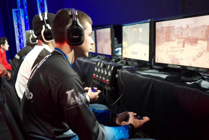 ASTROGaming's tweet image. The ASTRO Crew is headed to #MLGAnaheim next week!

Info: astro.gg/MLGA16

Photo Flashback @MLG Anaheim 2011