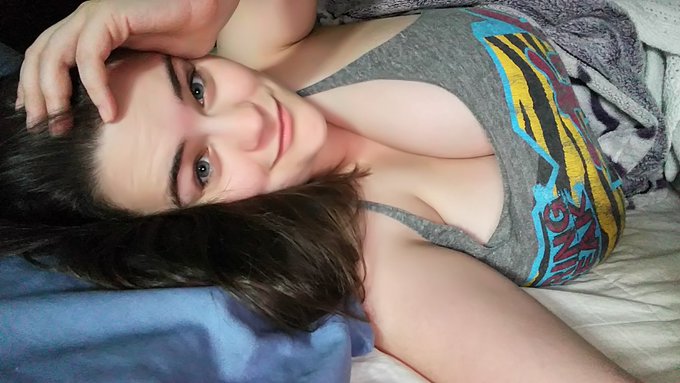 A *BIG* thanks to Krynar for being my first Manyvids order of the day! https://t.co/GJIdO2KV30<a href="/tag/tittytuesday"class="tags"><span>#tittytuesday</span></a>