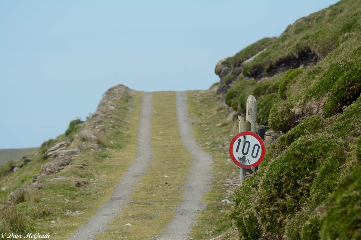 DavidMcGrath42's tweet photo. At least its Kmh and not Mph... West Cork 29/5/16 @RandomCorkStuff @corkindo https://t.co/6lTz56Nd4Y