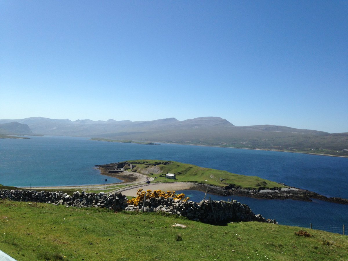 Eye_Candy_UK's tweet photo. A wee road trip #SmooCave #CeannabeinneBay #nc500 #EyeCandyOnTour #amazing #Highlands #Durness https://t.co/4VgOrCIusw