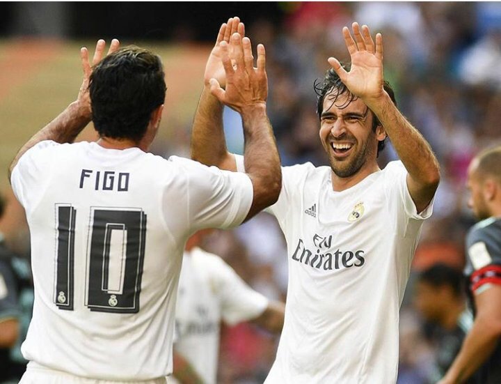 Madrid_Bekasi's tweet photo. RT @LuisFigo: Always amazing to play with my bro @RaulGonzalez https://t.co/E9qlC0PWx7