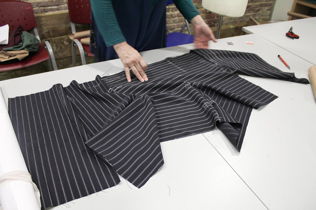 "ACCIDENTAL CUTTING"- Eva Iszoro en WEF- Work Experience Fashion