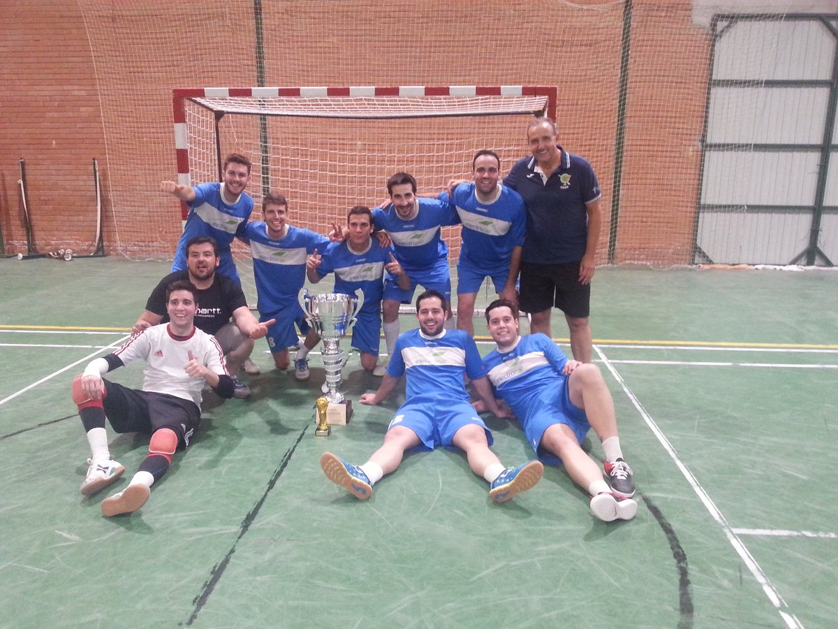 Infantil <a href="/UDRB/">UD Las Rozas FS</a> clasificado por la mañana y por la tarde a 350 km. disfrutando y viviendo con <a href="/fsmercenarios/">futsal mercenarios</a> CAMPEON