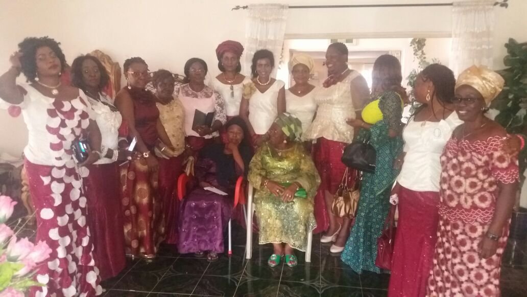 ogssoga's tweet photo. @ezenjemanze,  @CEgbukole , #ojimgbo condolence visit to  Njemanze's palace https://t.co/mn4zx9d33v