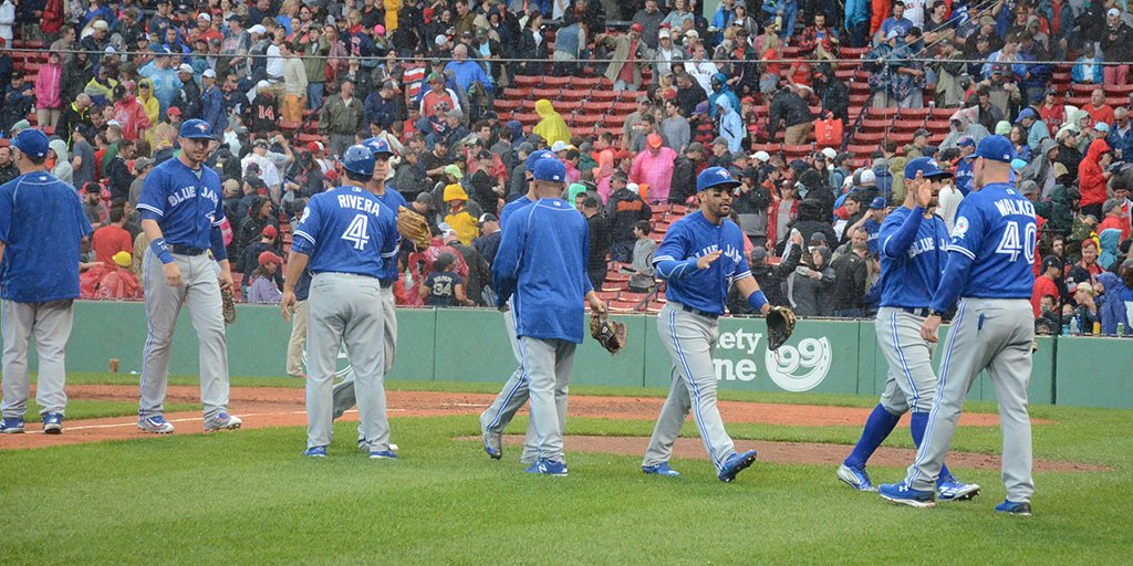 Marco Estrada cerca del juego perfecto en victoria ante Boston - CkNvlABUYAMoYjH