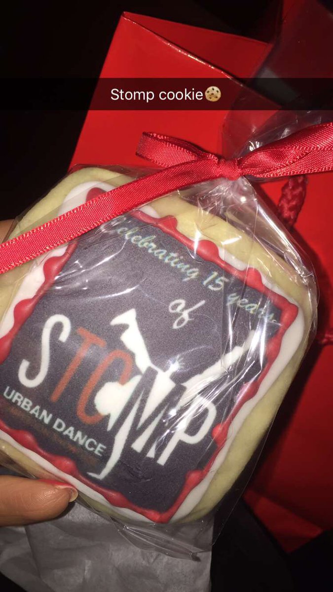 LyzabethLopez's tweet photo. At stomp with cookies πͺπͺπͺ #stompto2016 https://t.co/ebrEJaI1zM