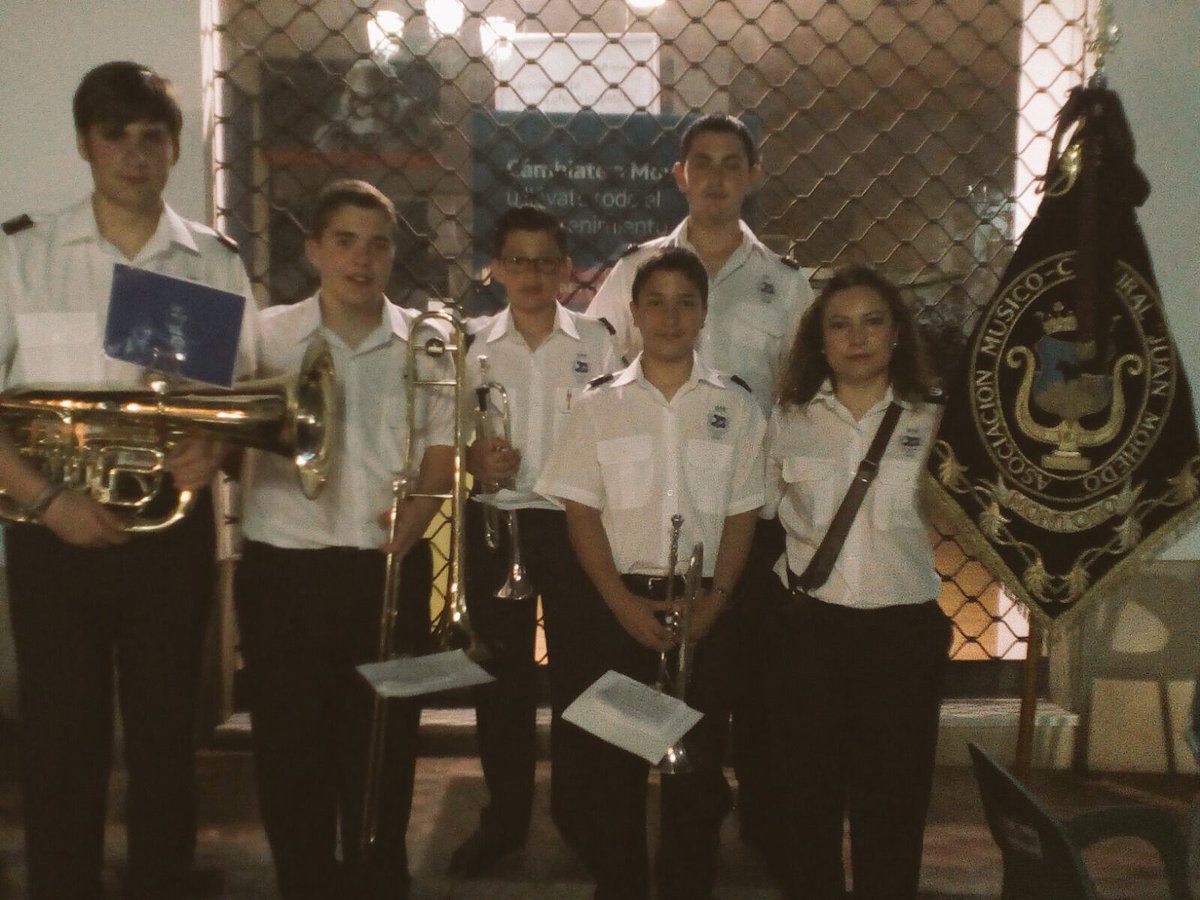AMC_JUANMOHEDO's tweet photo. En el día de hoy parte de nuestra formación ha participado en la  I Jornada de Puertas Abiertas junto a otras bandas https://t.co/8uBo2CtZzk