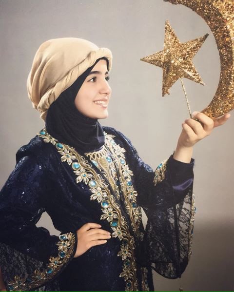 كل رمضان وأنتو غالين ع قلبي اكتر ❤️🌙
بحبكم ❤️
#رمضان_كريم ❤️🌙