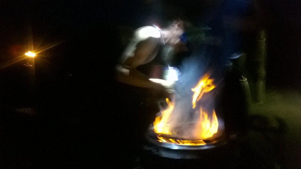 localclowncrew's tweet image. Flaming @faygo burgers!!!!@hedpe #ClownZero