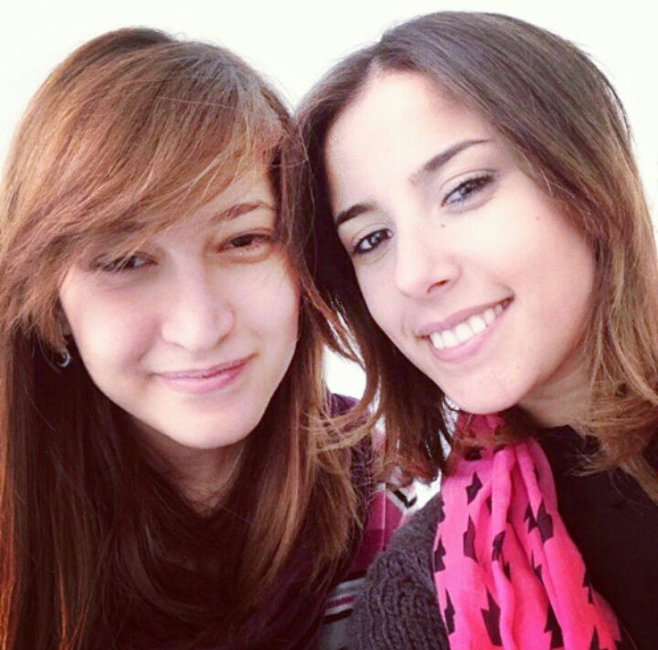 ZeinebZaineb's tweet photo. The story of best friends never end <3  @Lilia_BenChikha https://t.co/hjZvuzQdDf