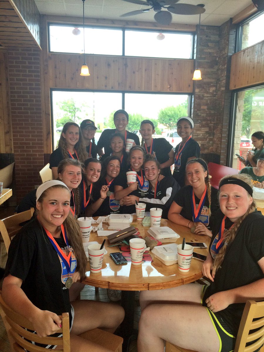 WestFoSoftball's tweet photo. Our final Cook Out victory meal! #ringcaught #StateChamps #onetrayatatime #oneshakeatatime https://t.co/tvyDiAWBUv
