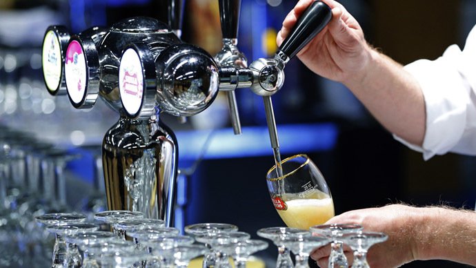notitulummx's tweet photo. #ChecaEsto Bélgica: Llevan la cerveza ¡por tubería! https://t.co/eI3SsHegsx https://t.co/GLmmzjVSos