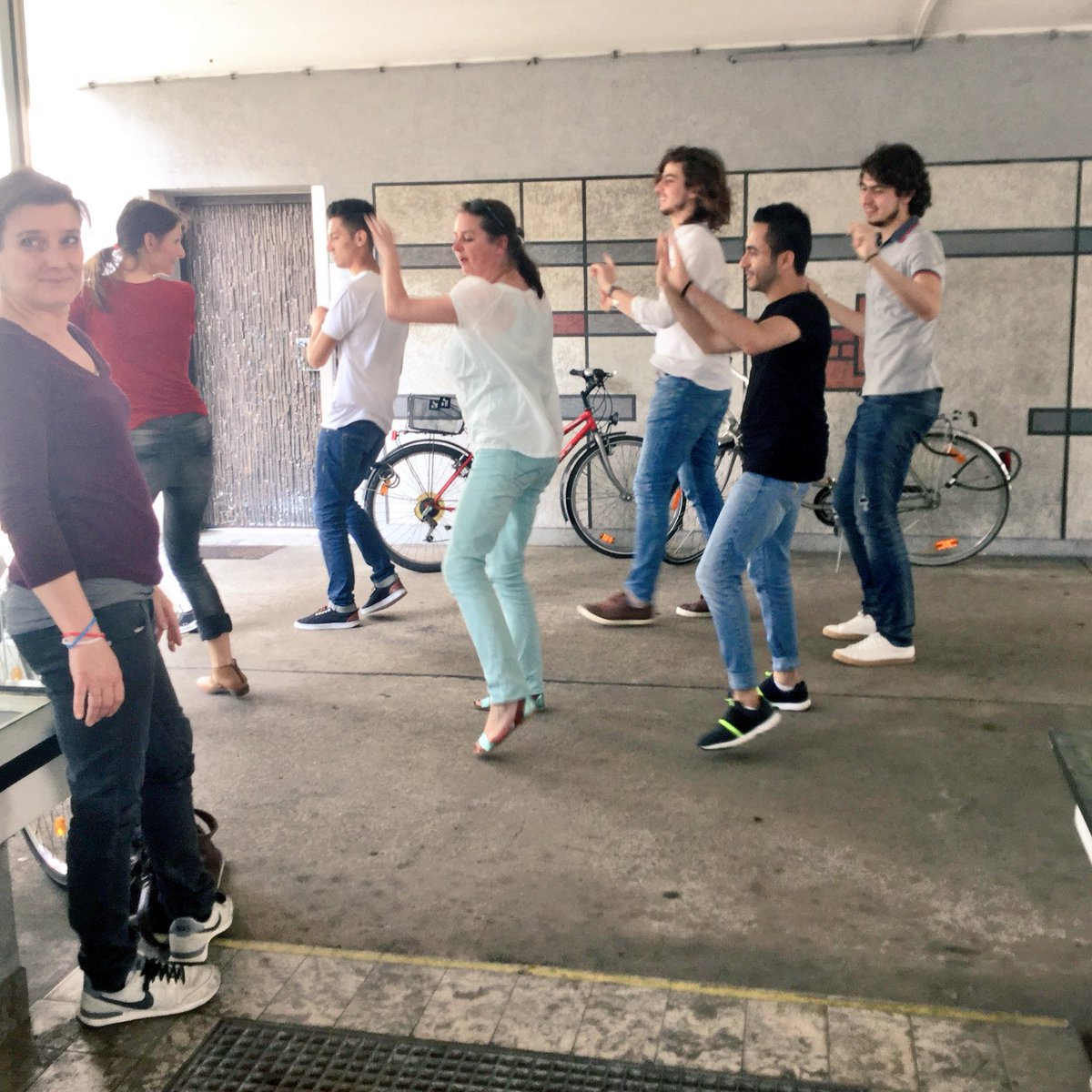 BonnLAB's tweet photo. @bonnections Einladung fürs @BonnLAB:
9.6. #KostBAR ab 19h 
11.6. #LesBAR ab 15h
-https://t.co/x6ZxrJ9lxw
18.6💃#Bonn https://t.co/RD6JgG4pLy