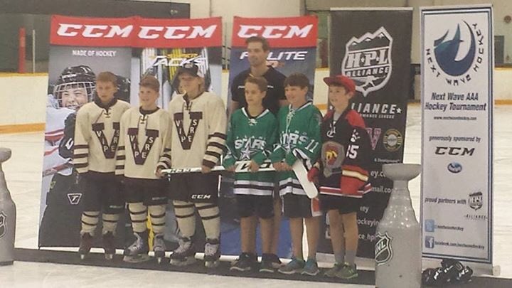 laughterseven's tweet photo. Next Wave Hockey Tournament Great Job Brady #anewgoaliestick https://t.co/vdpyE73T35