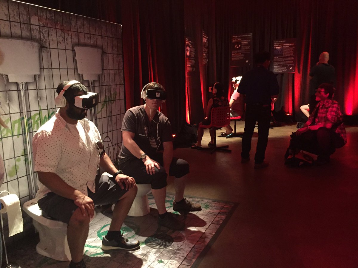 atfuturebruk's tweet photo. So this is a #VR gallery. #thefuture #GearVR #samsung #OculusRift @SIFFX2016 https://t.co/zTJWYM7Phs