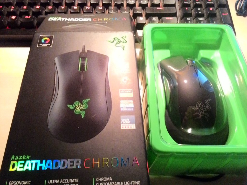 RedRepIace's tweet image. AS PROMISED, HERE IS THE  RAZER MOUSE GIVEAWAY!
💥How to enter💥:
RT this tweet!
Follow me!
Tag 1 person !