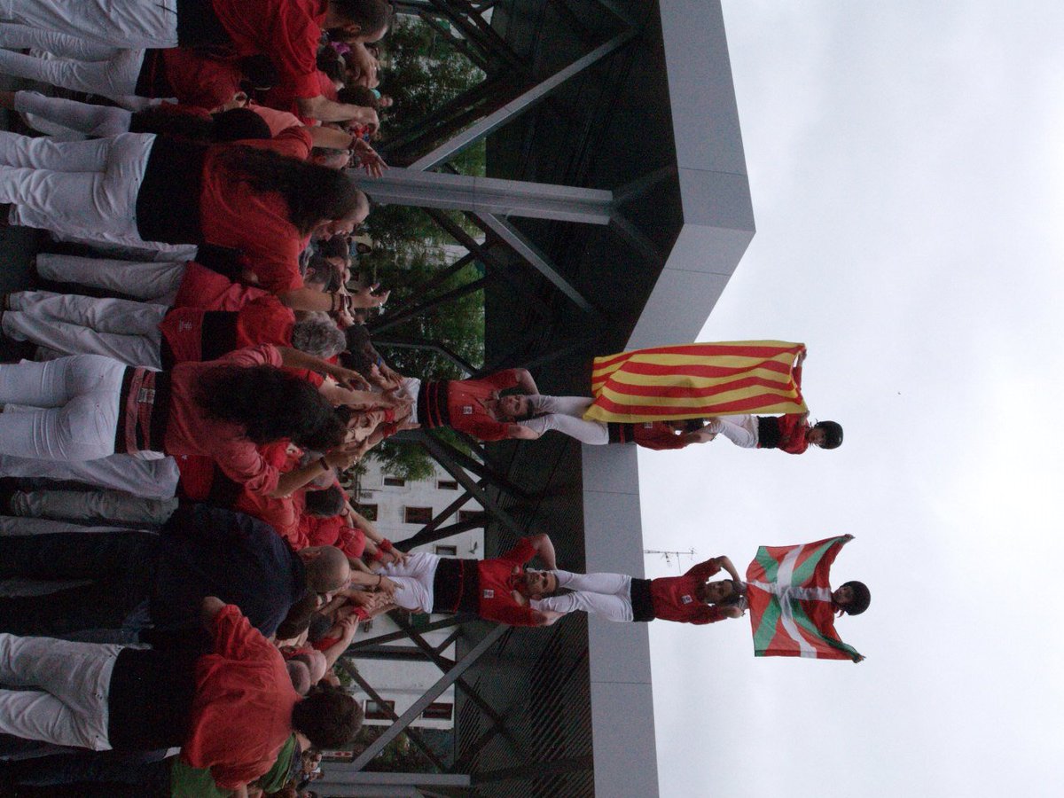 ToniM20's tweet photo. Eskerrik asko Arrasate eta Azpeitia.@CdBCN us agraïm la vostra acollida
.Orgullosos d'haver participat avui https://t.co/sy00gQbtuD