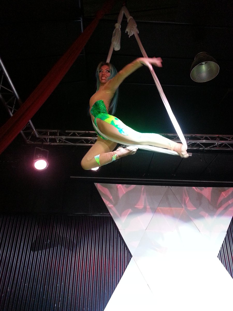 StromboliCirco's tweet photo. #Strombolievents#ellasfestival#2016#aerial# https://t.co/pcVcEwfS2x