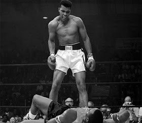 YoitsMrMex's tweet photo. The world pays tribute to the late Muhammed Ali https://t.co/3in0Uu10OU https://t.co/oktAm6zQJO