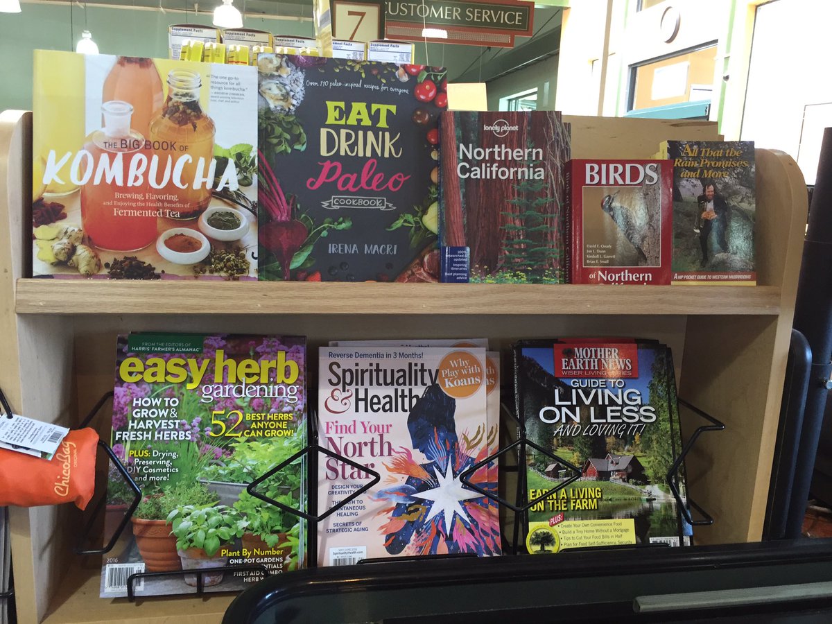 CarrieKann's tweet photo. Just stop for a moment and appreciate the checkout magazines in Eureka, CA. 😂 #MotherEarthNews #MushroomGuide https://t.co/BnFi3HRgul