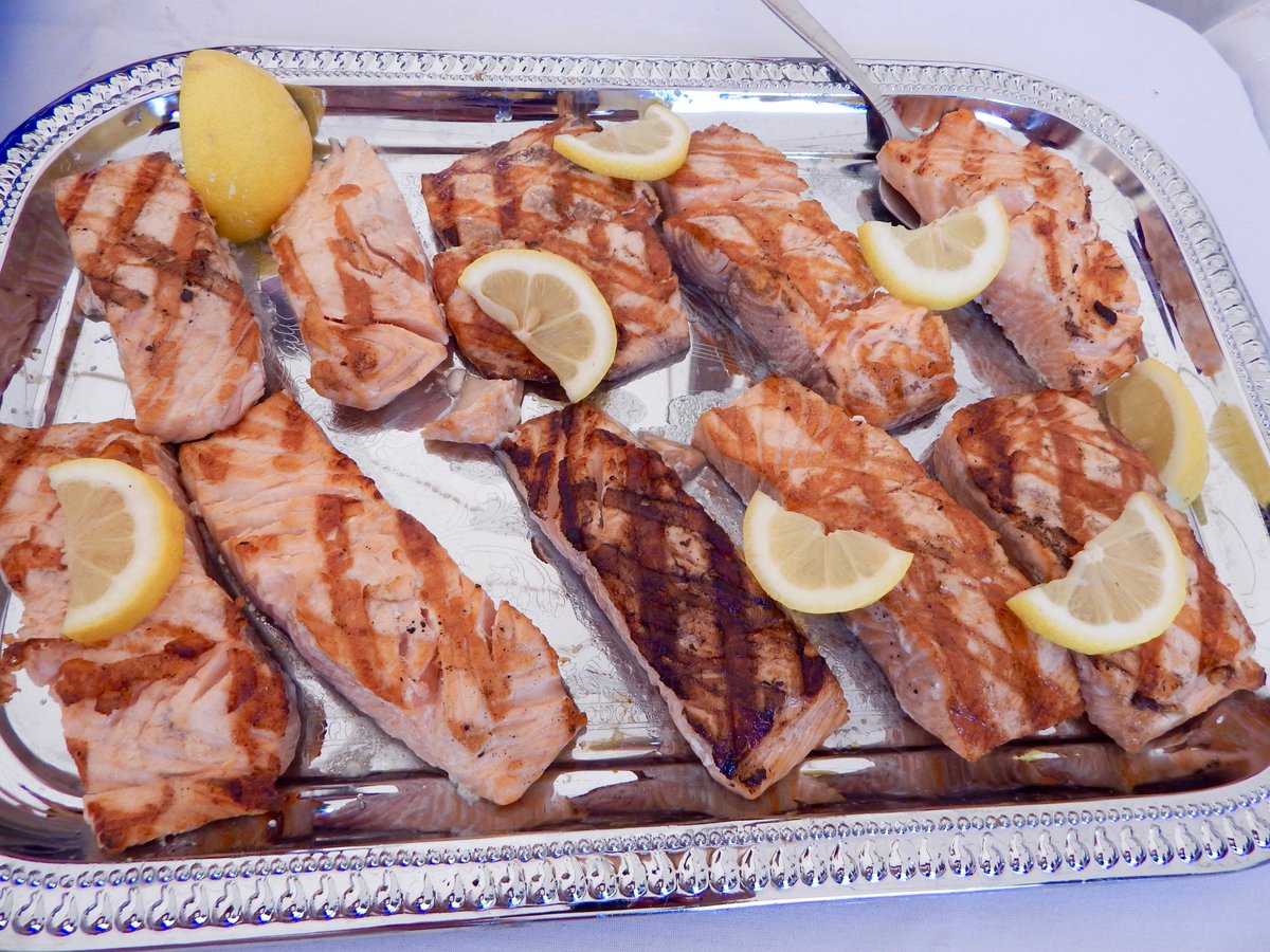 fostersclambake's tweet photo. Grilled Atlantic Salmon @ViewPointHotel wedding on Sat. Coordinated and planned by @Nicole_Mower, a flawless event! https://t.co/py8DyayErW