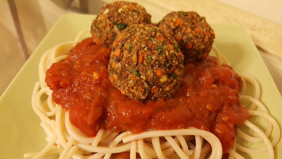 CulinaryKisses's tweet photo. Vegan spaghetti &amp; meatballs  #foodpic #foodie #foodnetwork #owntv #wholefoods #forksoverknives #marcuscooks https://t.co/xGnOizVsv1