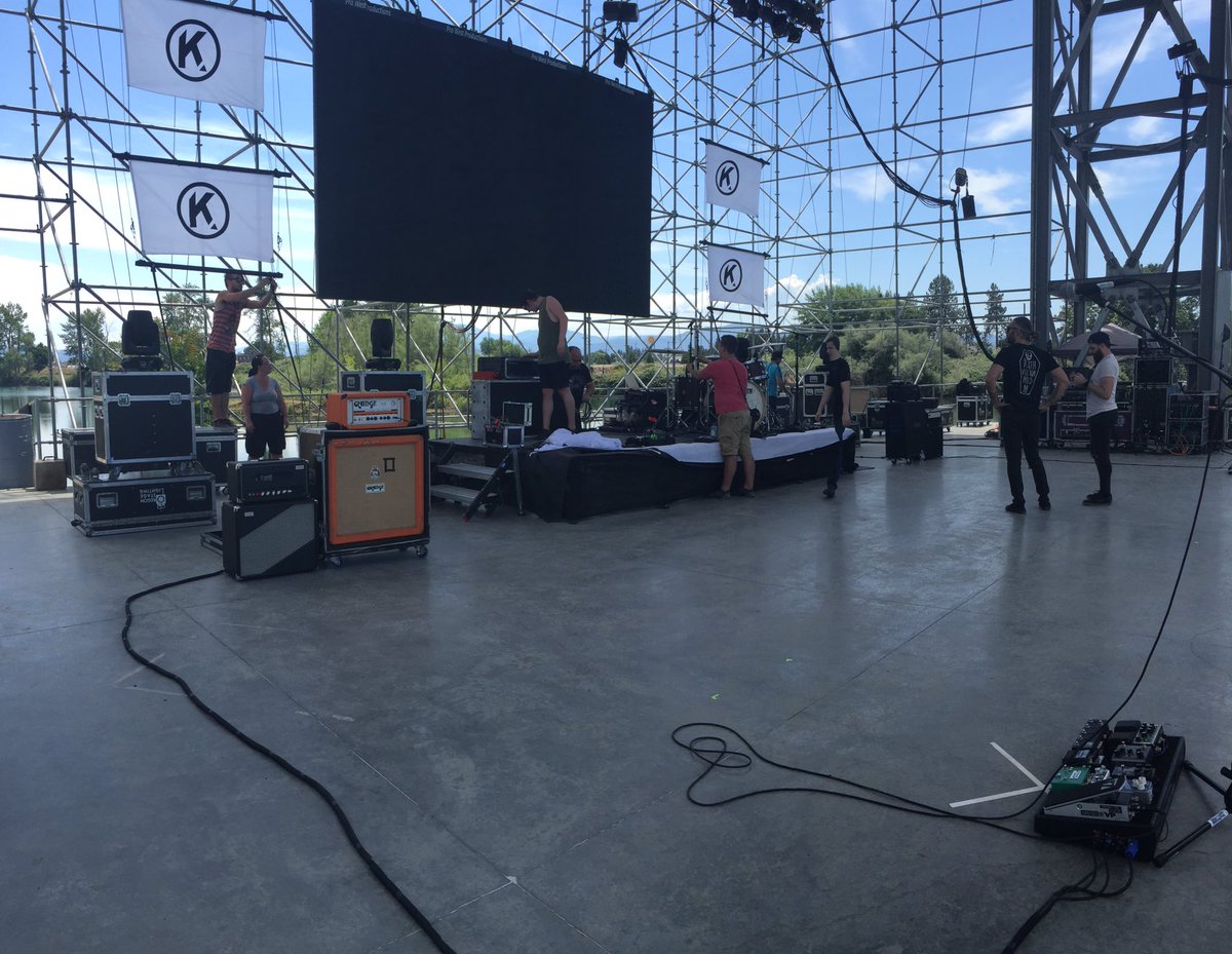 jrmeadkutless's tweet photo. Great Soundcheck and stage set up today for #Respond2016 with @thederekminor and @TheJesseLawson! https://t.co/z2qfURncCR
