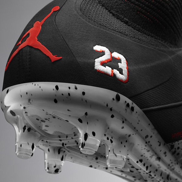 KicksDeals's tweet photo. One-stop shop for NEW Neymar x Air Jordan Hypervenom Collection w/ FREE shipping is here: https://t.co/MBqnbRs6RF https://t.co/5xssh92Gui