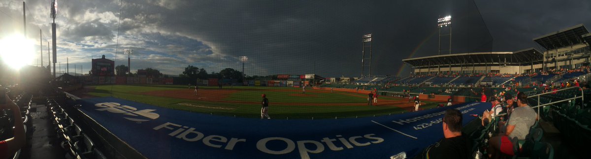 fostermr2's tweet photo. @ChattLookouts its rally rainbow time down by two in the 9th https://t.co/d2wD1LsU3i
