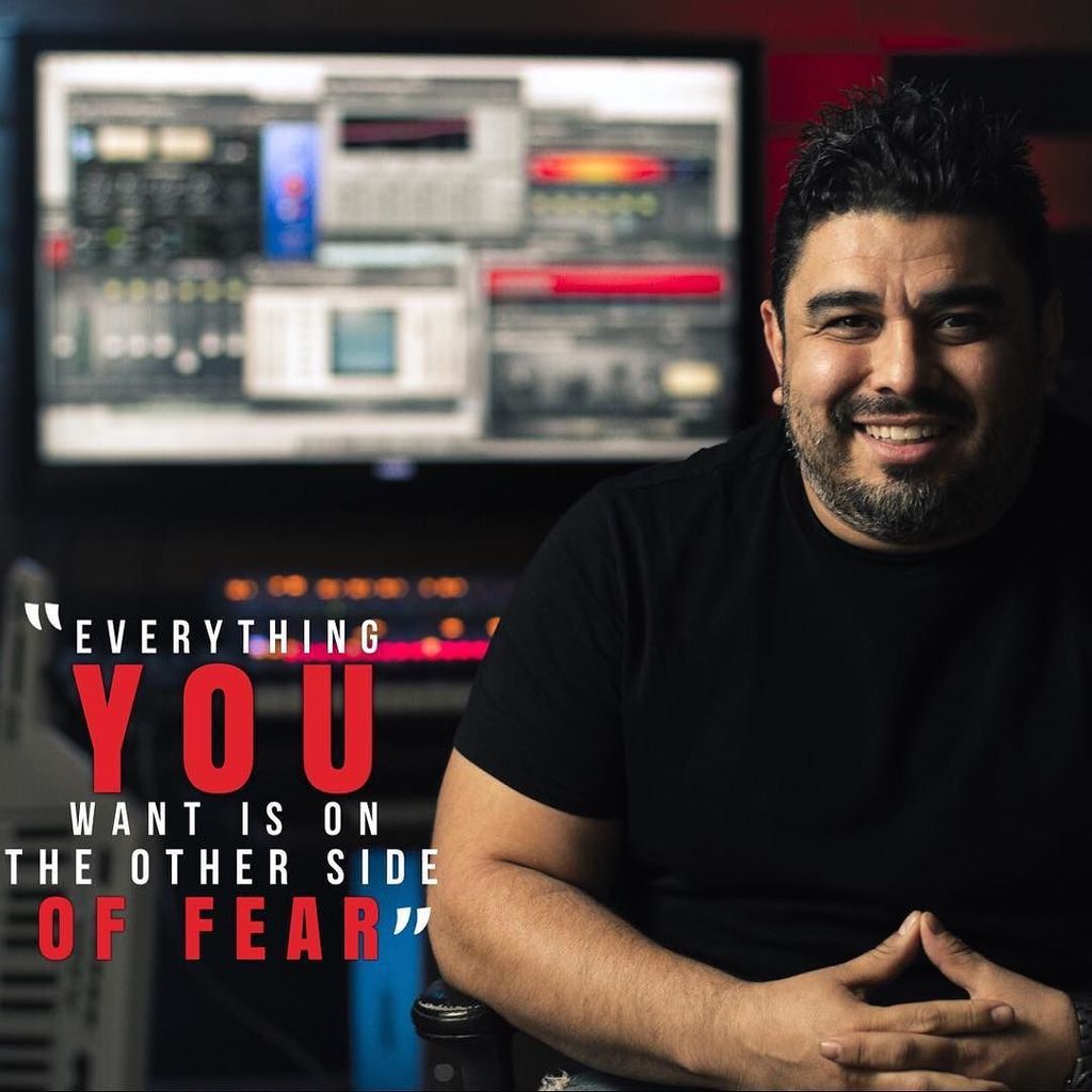 raulinsanchezz's tweet photo. Lets Do This!! #raulasrielsanchez #raulsanchez #musicranch #themusicranchstudio https://t.co/ysXKJpBkYh