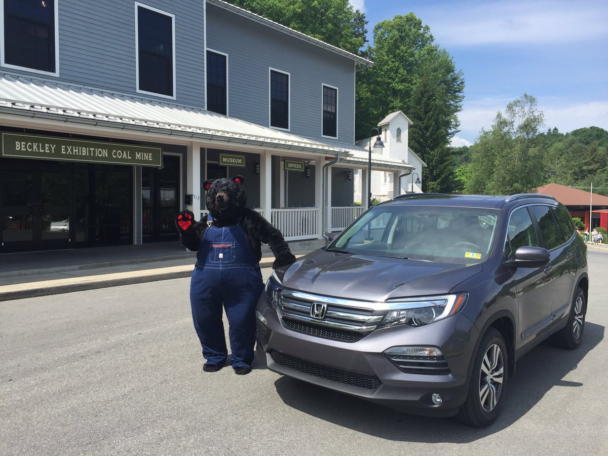 BanjoBeary's tweet photo. Out to see my relatives #Beckley #westvirginia https://t.co/HpJESoCXSm