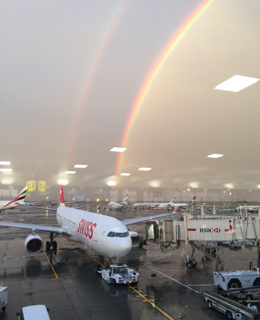 CookInJeans's tweet image. Making our way to Ireland and look what's donning the runway at JFK.