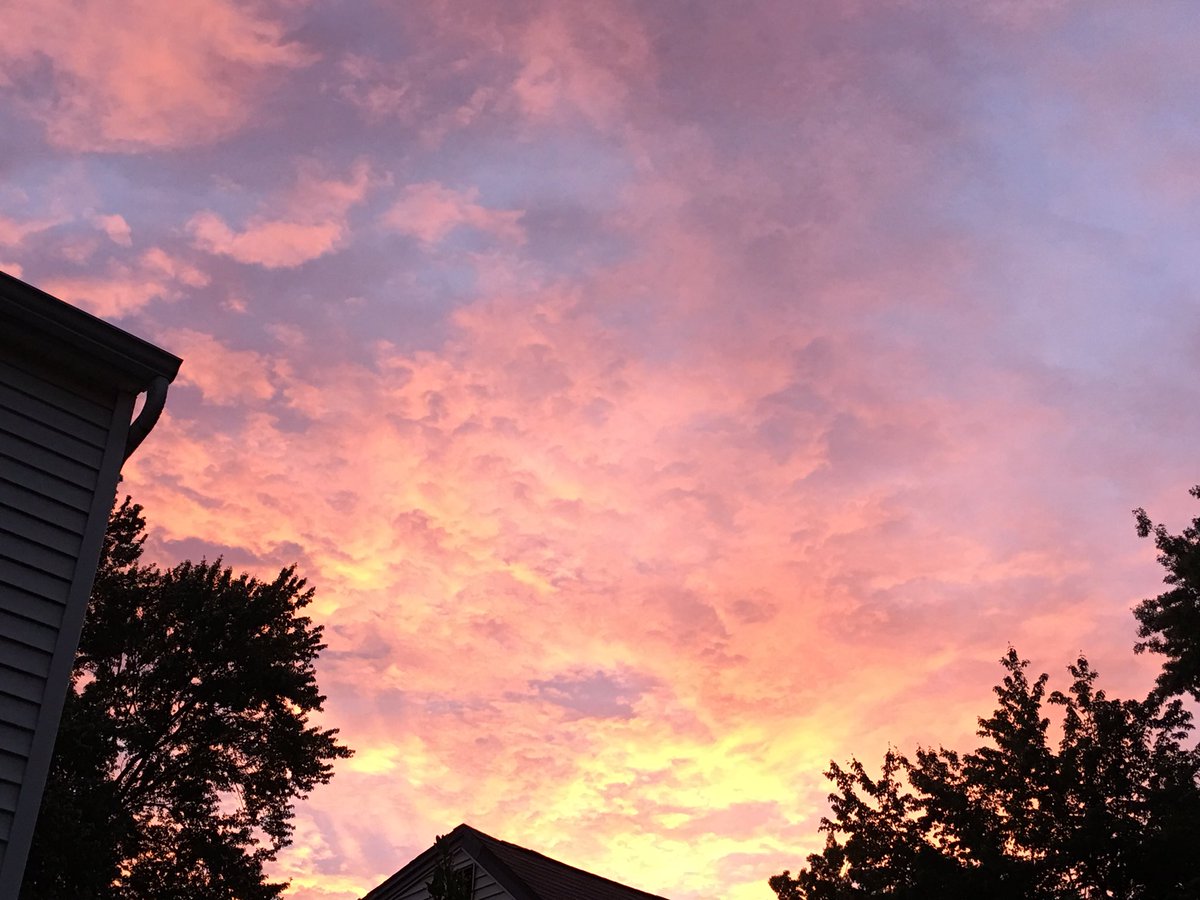 lulu8771's tweet photo. @suibhne2 @aliyahobrien @Monaper29 @Lhale0714 @gleesavedme @agleiter it was really gnarly now..#jerseyskies https://t.co/zAyrOSN0OY