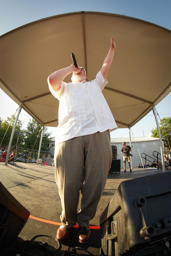 Darin_K_'s tweet photo. Brother Ali headlining @LynLkStFest tonight (📷 for @Go963MN) https://t.co/YmPEixuGwX