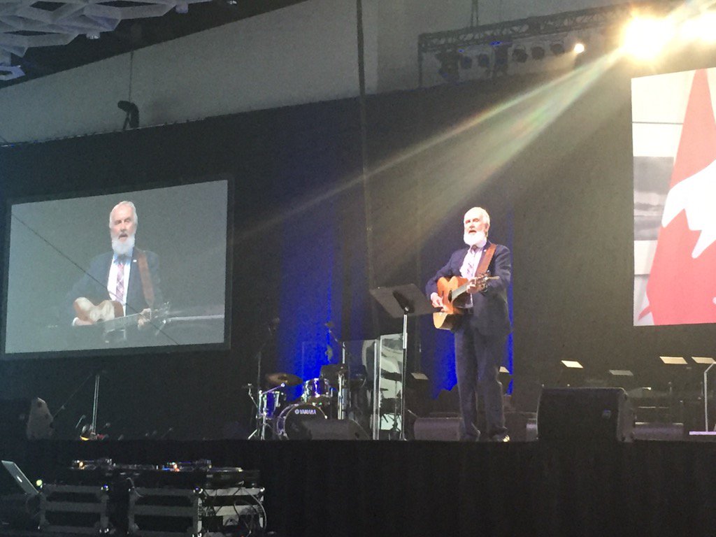 Urban_Adam's tweet photo. And then there was @FredPenner @ #FCM2016AC. @Mayor_Bowman you know the key to my heart! #cdnmuni https://t.co/ENDKBb2s1e