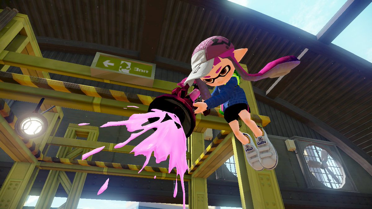 Splatoon スプラトゥーン このブキは ボールドマーカー7 超短射程だが攻撃的なメインウェポンに スプラッシュボム と スーパーショット が組み合わさり 超攻撃的な構成となった 近 中 遠 どの距離にも対応でき 使い方によって七色の