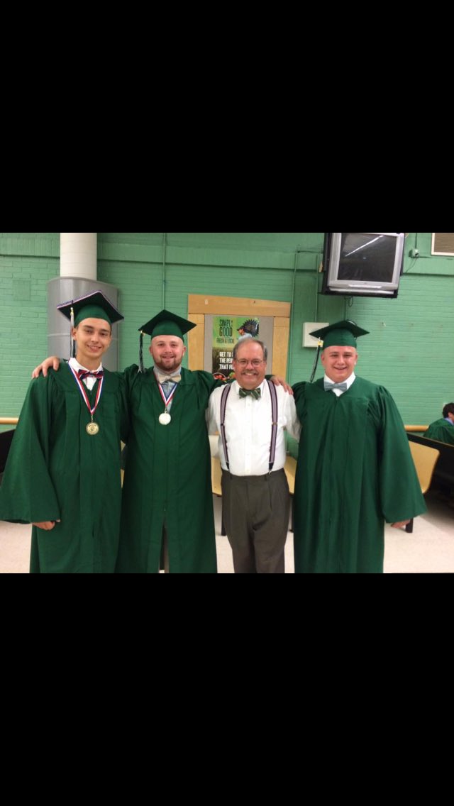 Graham_Krakerz's tweet photo. #Bowtiesquad @VincenzoA_ @Ant_Steve_Bill https://t.co/n8OaVuph97
