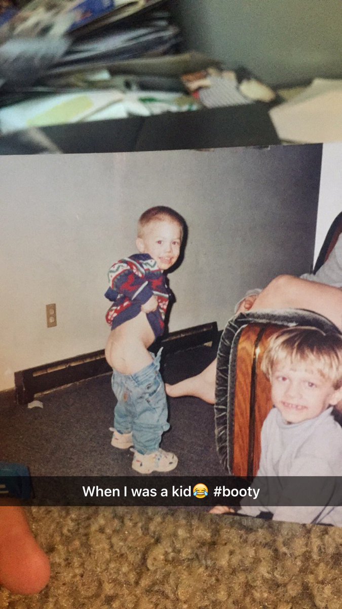 RumerTV's tweet image. Had a booty since day 1 featuring @rumer_2013 lookin like a gremlin