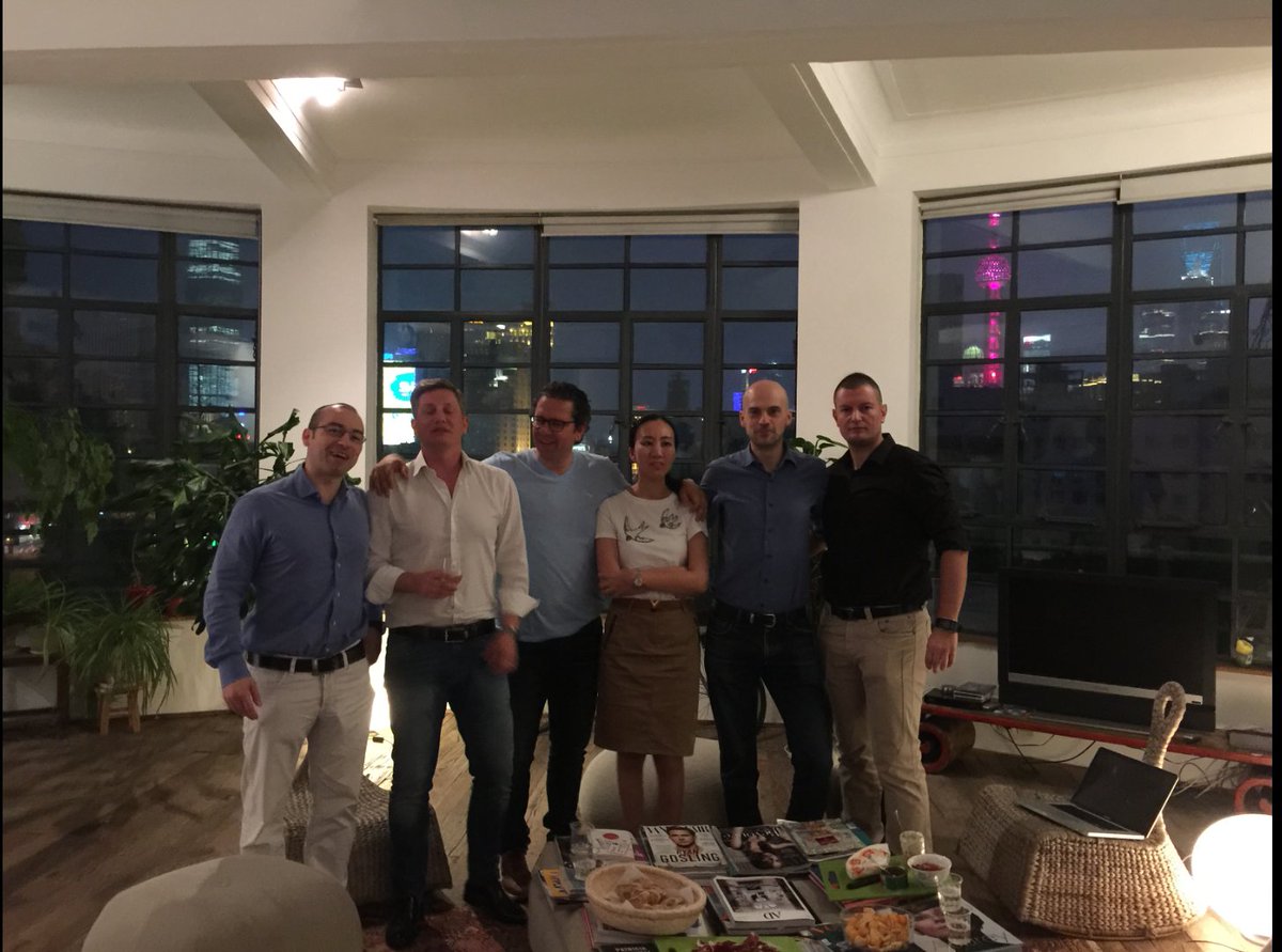MaxGuzzini's tweet photo. A big thx to the @iGuzzini China team for all the hard work #LightFirstCommunity https://t.co/POPIkjeUBJ