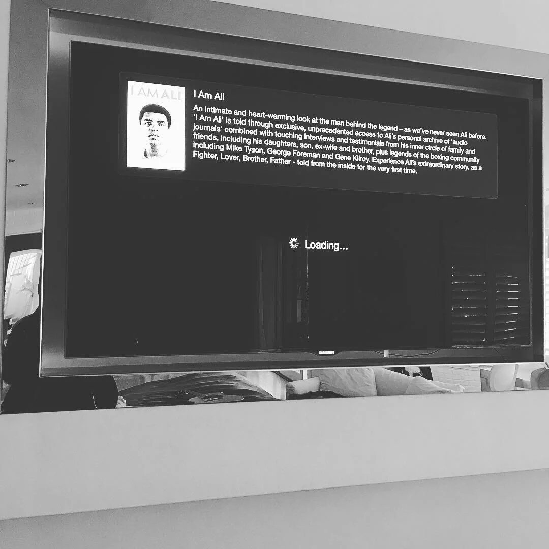 JustinTeamITA's tweet photo. Justin Bieber via Instagram: “Passando del tempo a ricordare il campione #muhammadal https://t.co/nbmwWkMDBY