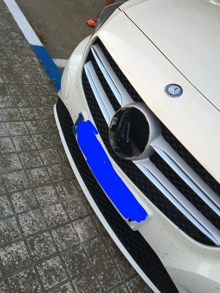 sergiobuenacasa's tweet photo. Nada justifica un acto así,abrzo pra tdos los Zaragocistas k an sufrido este finde en silencio y d verdad aman al RZ https://t.co/idBuJCmc0T