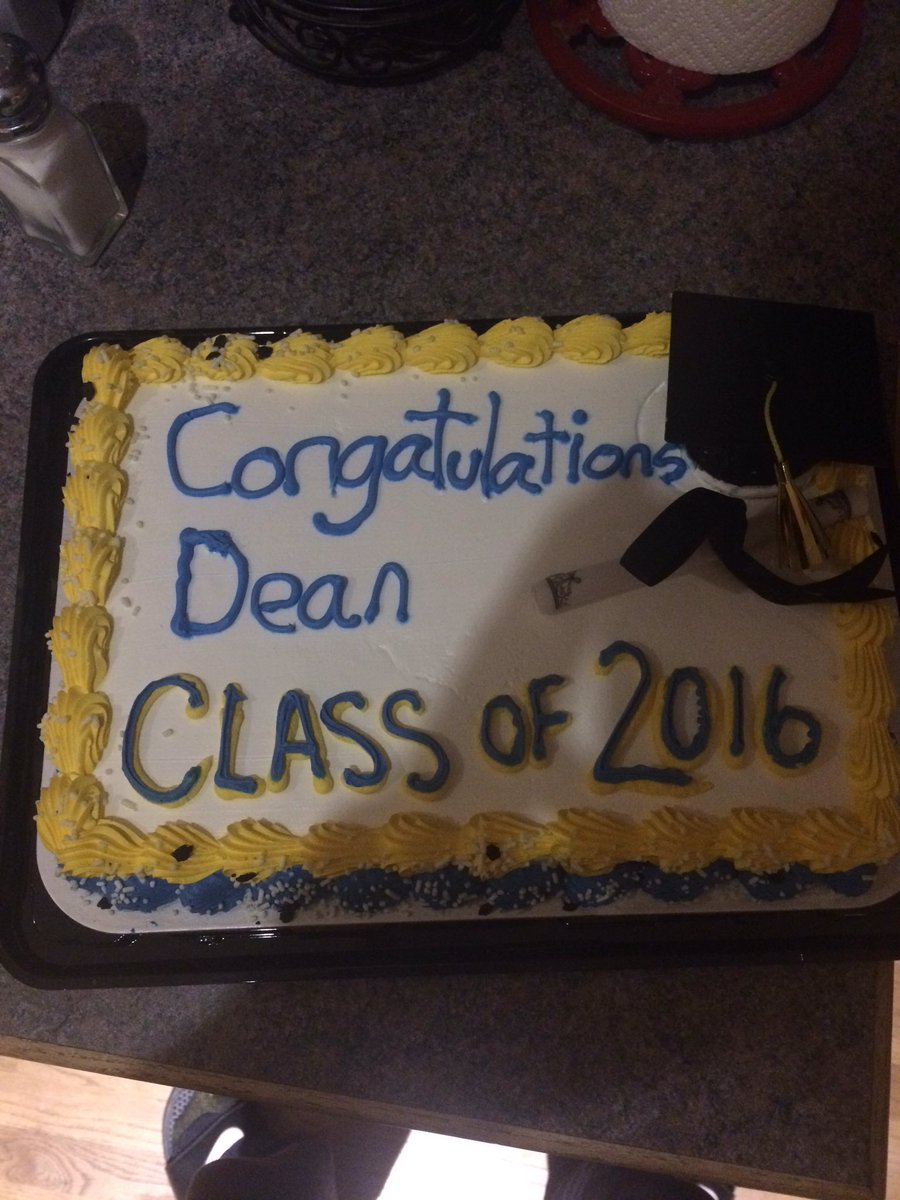 DeanRuth97's tweet image. How the fuck do you even... #graduationfail