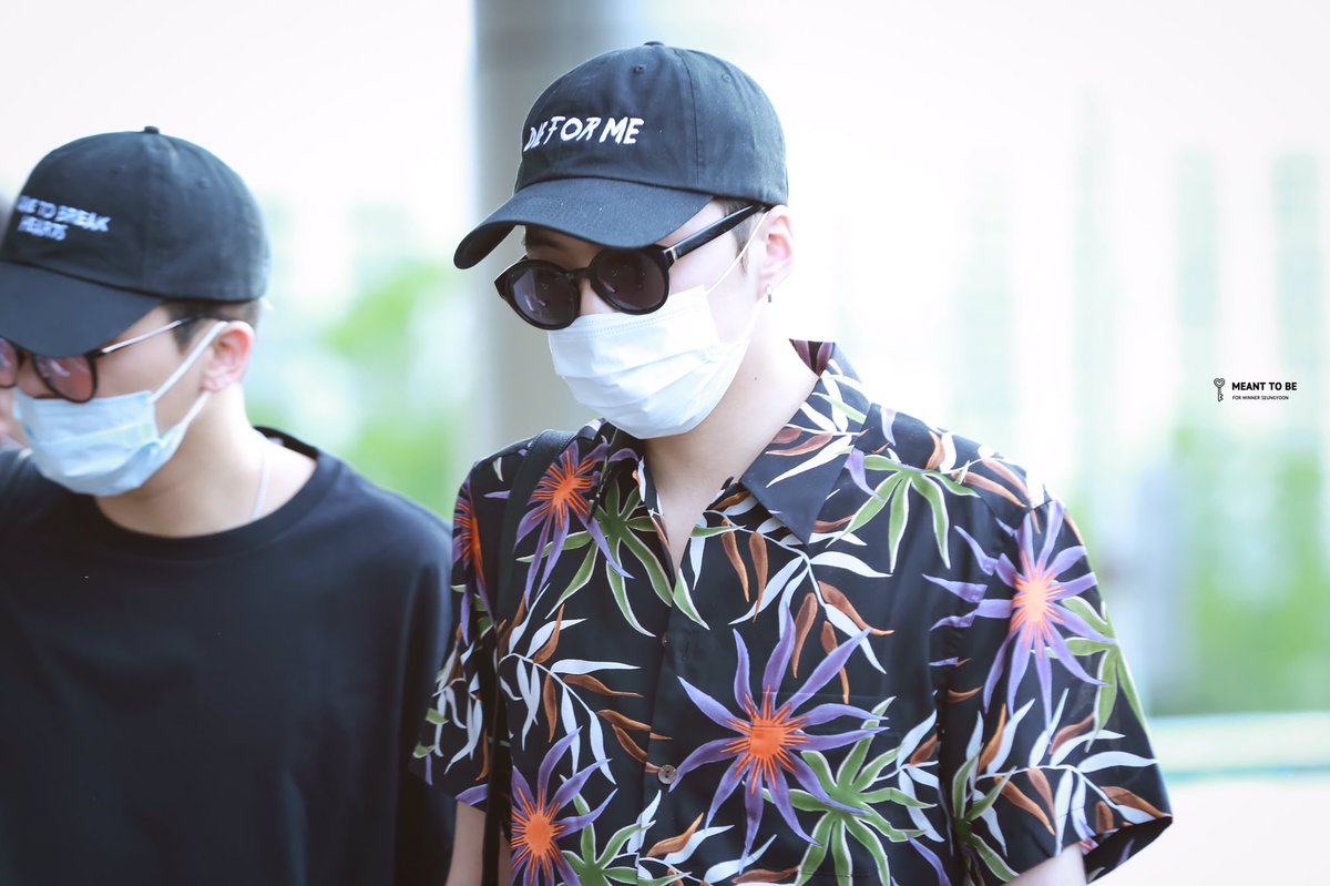 meanttobe94's tweet photo. 160606 GMP 출국 HQ 2P
#강승윤 #위너 #seungyoon https://t.co/pZKvCl3YMc