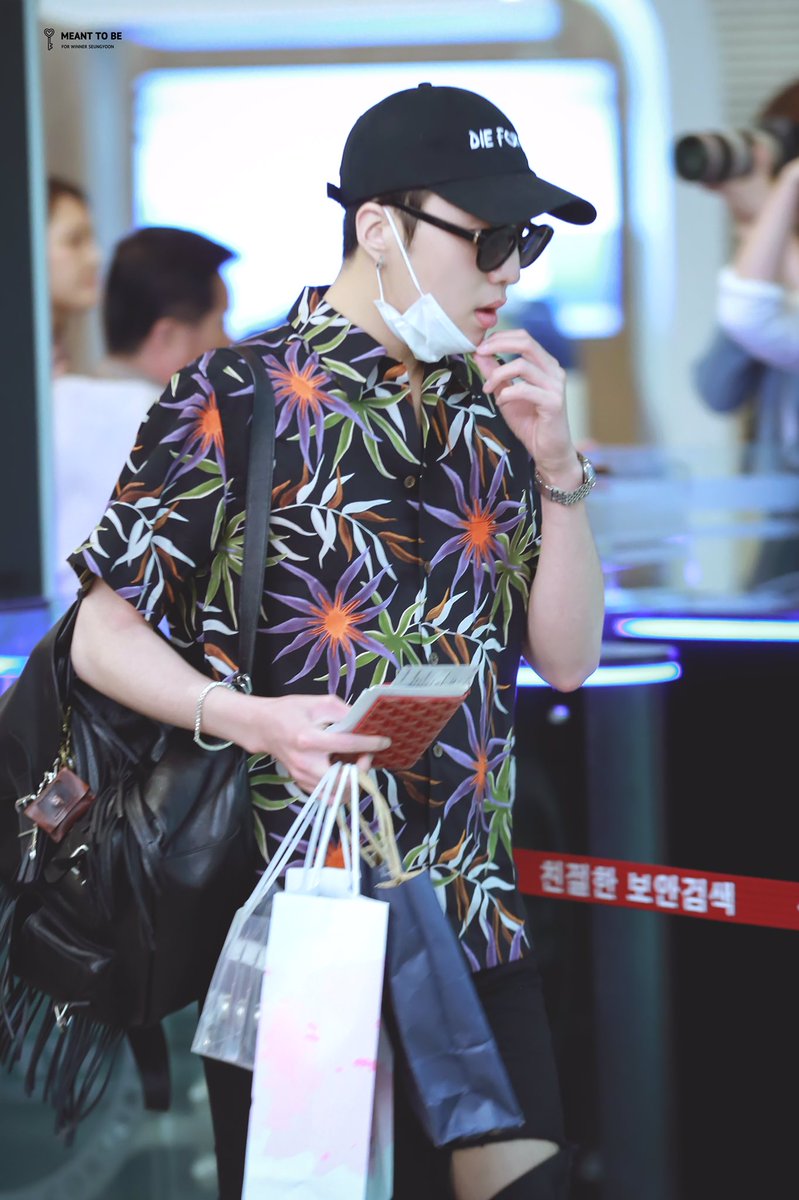 160606 GMP 출국 HQ 2P
#강승윤 #위너 #seungyoon