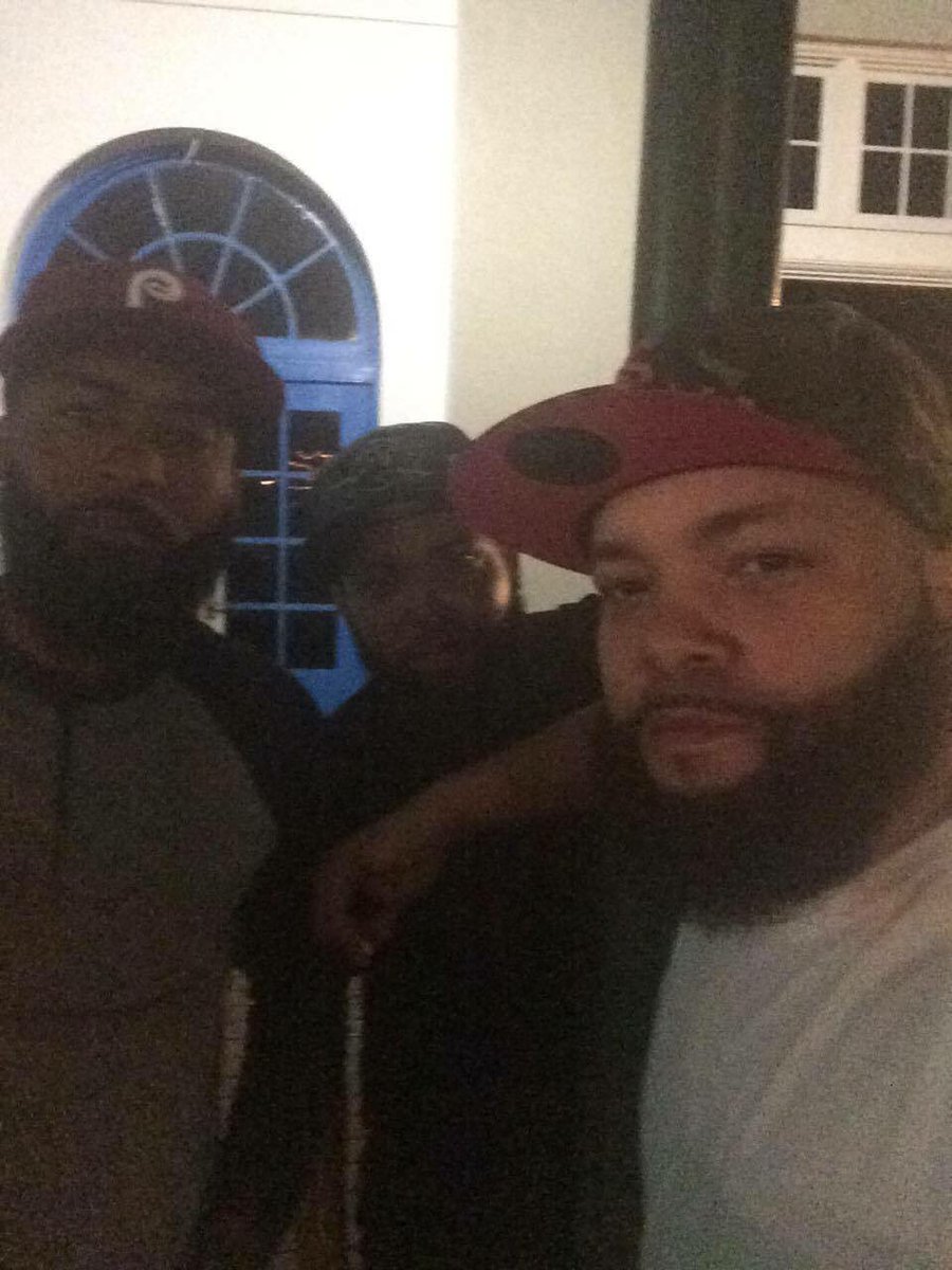 DundareeD's tweet photo. me n my bruddas endin my birthday weekend... fun times... #TheThreeBeardsMen #BeardedChefs #JohnKings2K16 https://t.co/3H88I3lCG3