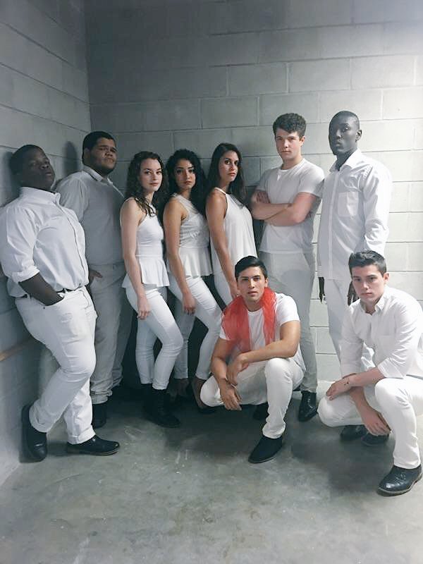 Kendallann15's tweet photo. Alumni squad rollin out✌🏼️ #hamilton #applauseawards https://t.co/C990FYPIvX
