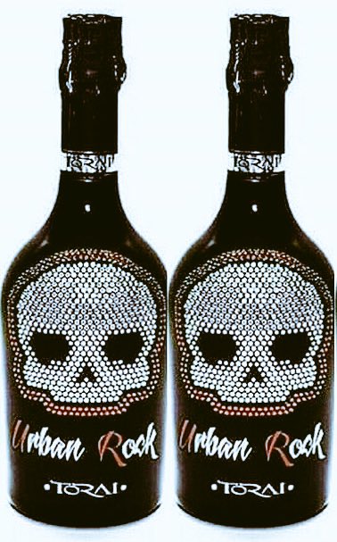 langonelady's tweet photo. Just got an email about my wine it's coming the 13th 😜 #UrbanRock 💀🤘🏻 @VinumExperience 🍷 https://t.co/LOcWLF7vGV